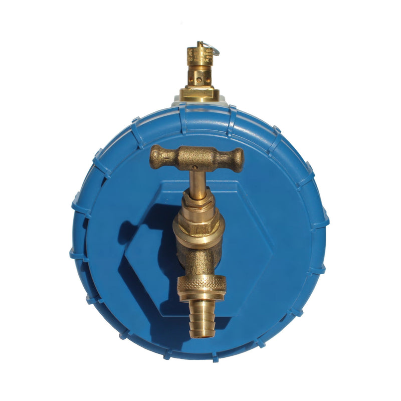 Laden Sie das Bild in Galerie -Viewer, End of the C1 Community water purifier showing the tap